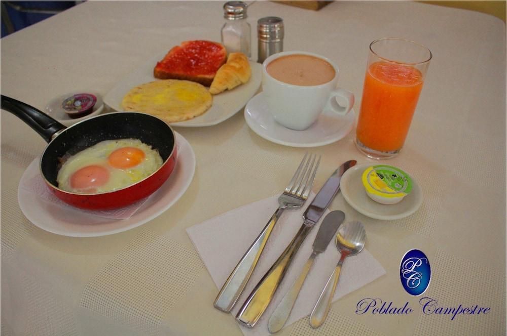 Hotel Poblado Campestre เมเดยิน ภายนอก รูปภาพ