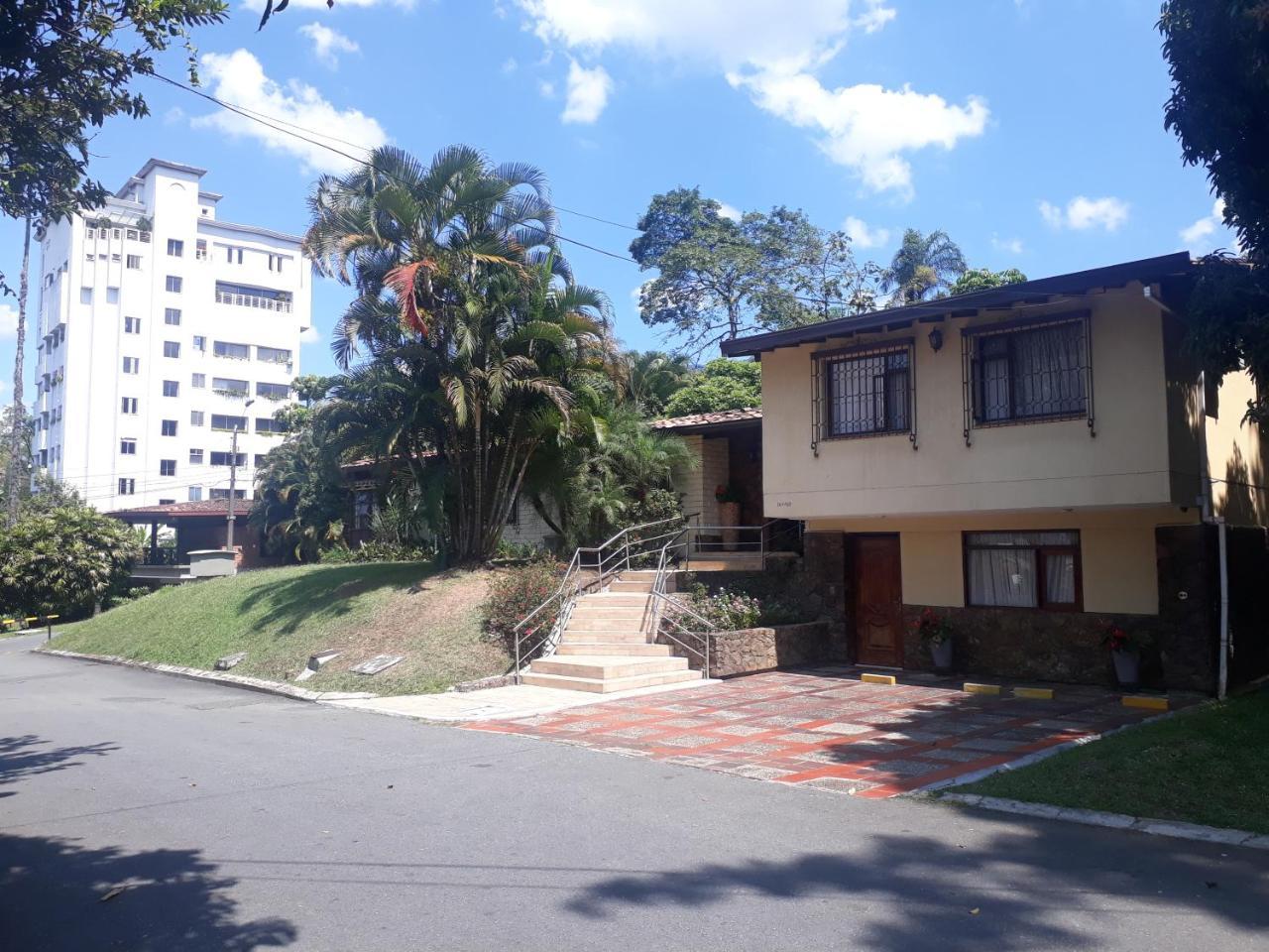 Hotel Poblado Campestre เมเดยิน ภายนอก รูปภาพ